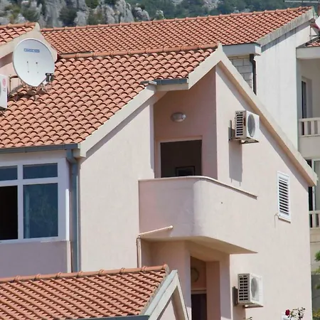 Apartment Mirta *