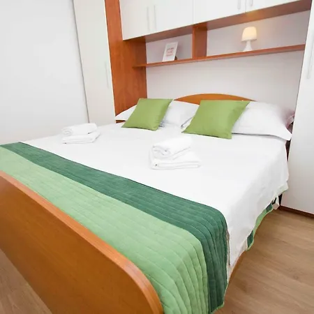 Mirta Apartment Makarska